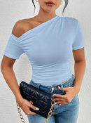 Blusa Feminina Suplex com Manga Curta Assimétrica Drapeada Verão Elegante Casual Ombro a Ombro